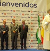 Capitalistas, cura católico y políticos bendicen el aterrizaje multinacional del Carrefour en Mijas